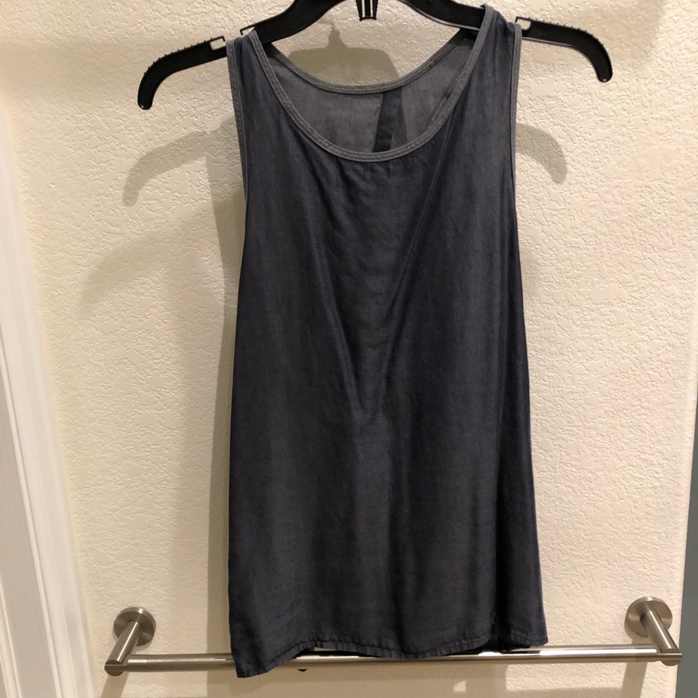 Lululemon all tied up tank size 6